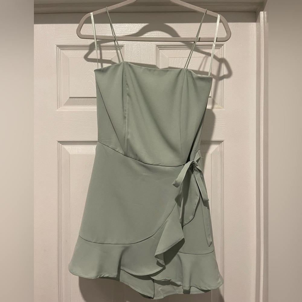 Size small boutique romper. NWT